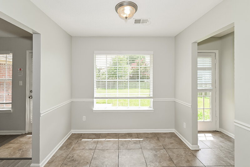 1,655/Mo, 1203 Thames Dr Southaven, MS 38671 Breakfast Nook View