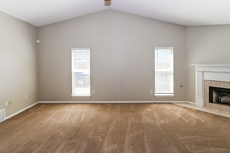 1,700/Mo, 9161 Preakness Dr Southaven, MS 38671 Living Room View 2