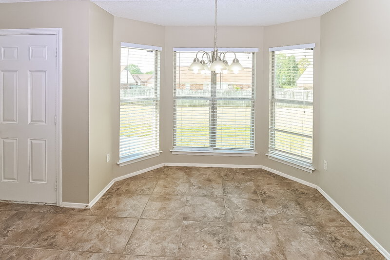 1,700/Mo, 9161 Preakness Dr Southaven, MS 38671 Dining Room View 3