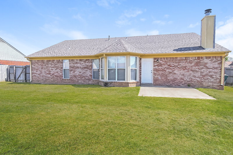 1,700/Mo, 9161 Preakness Dr Southaven, MS 38671 Rear View