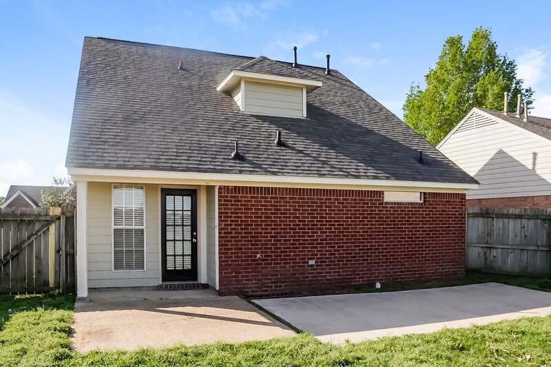 1,765/Mo, 5713 Kaitlyn Dr W Walls, MS 38680 Rear View