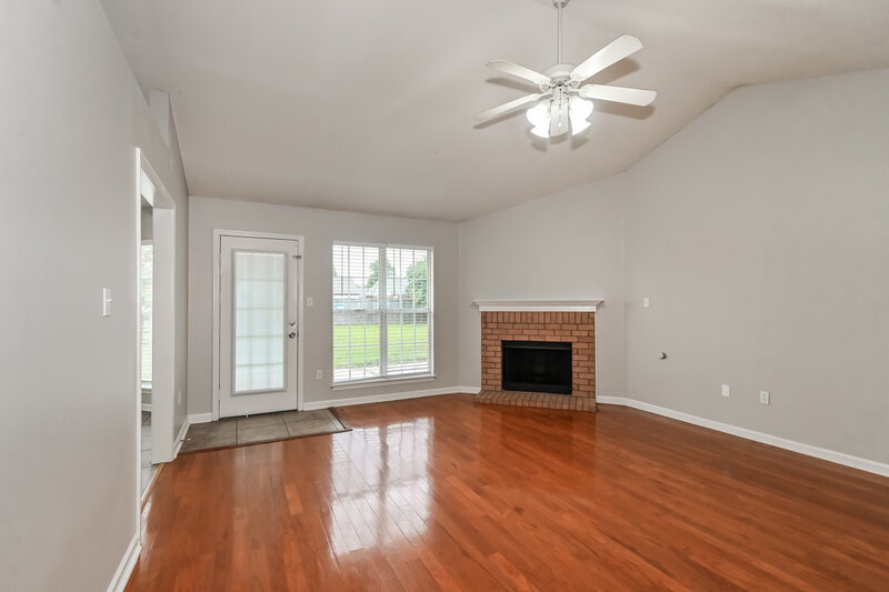 1,720/Mo, 1834 Central Trails Dr Southaven, MS 38671 Living Room View