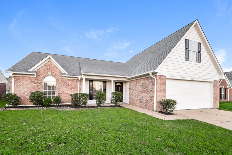 2,010/Mo, 8166 Martin Dr Southaven, MS 38671 Front View