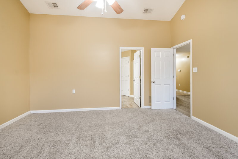 2,010/Mo, 8166 Martin Dr Southaven, MS 38671 Main Bedroom View 2