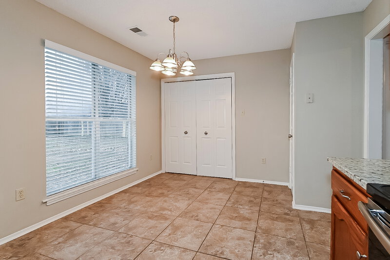 1,520/Mo, 4210 Brighton Dr Horn Lake, MS 38637 Dining Room View