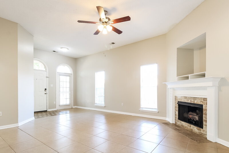 2,350/Mo, 9194 Kaitlyn Dr S Walls, MS 38680 Living Room View
