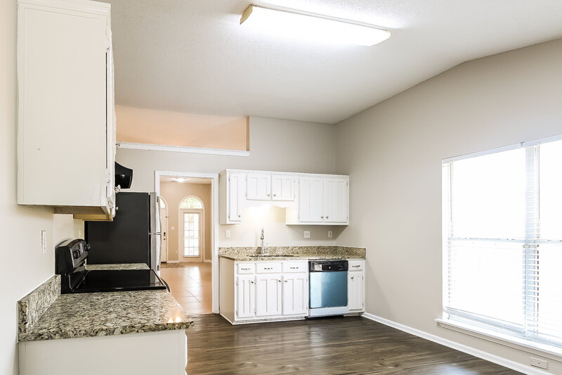 2,350/Mo, 9194 Kaitlyn Dr S Walls, MS 38680 Kitchen View