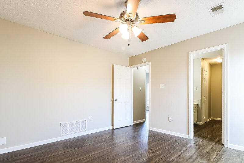 2,350/Mo, 9194 Kaitlyn Dr S Walls, MS 38680 Main Bedroom View