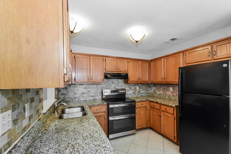 1,530/Mo, 7082 Hampton Dr Horn Lake, MS 38637 Kitchen View