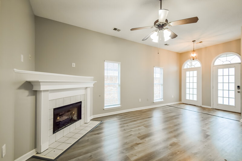 1,815/Mo, 649 Grant Dr Southaven, MS 38671 Living Room View