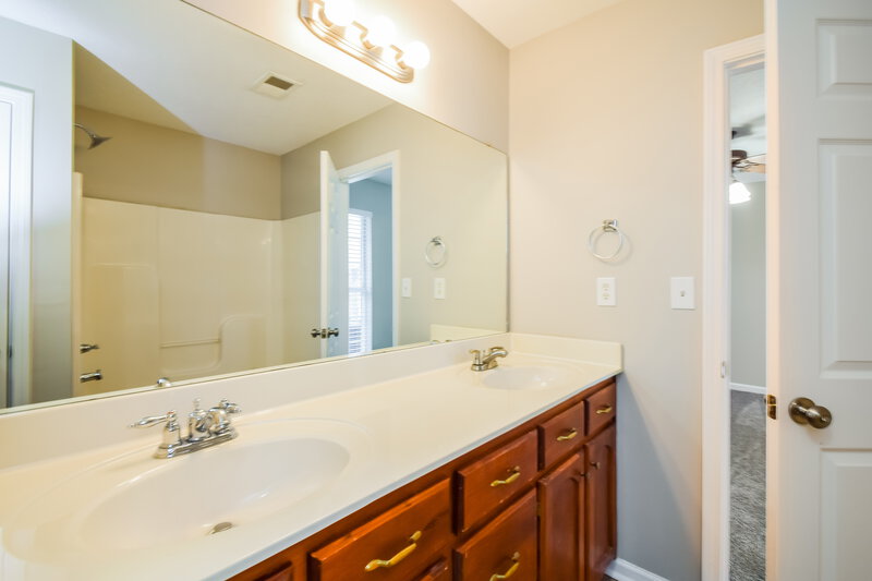 1,815/Mo, 649 Grant Dr Southaven, MS 38671 Main Bedroom View