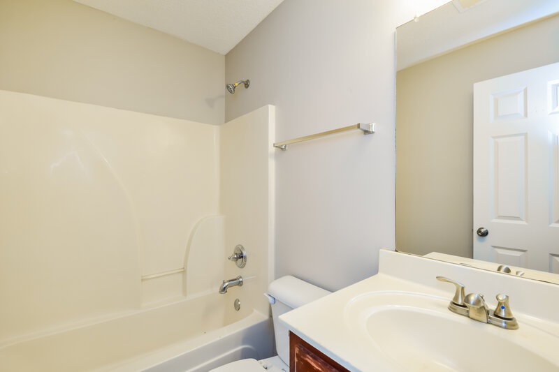 1,815/Mo, 649 Grant Dr Southaven, MS 38671 Bathroom View