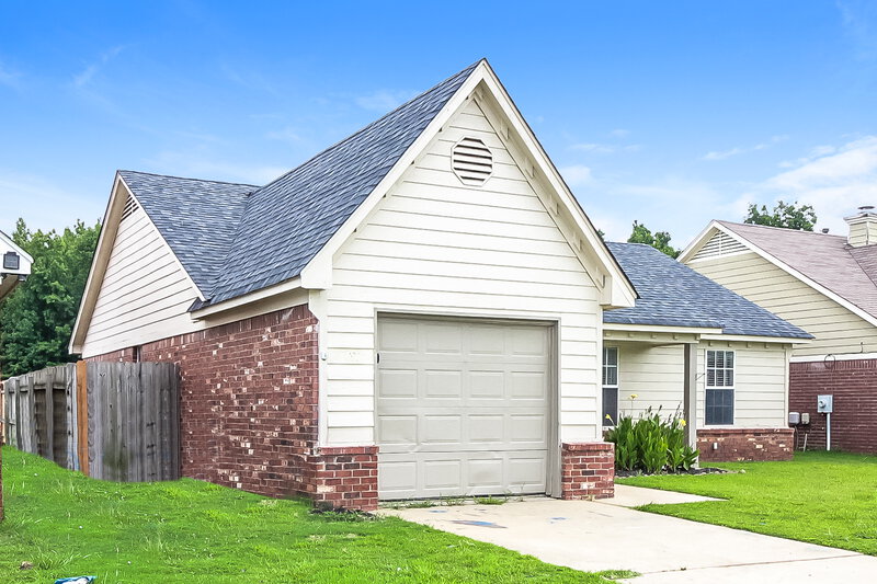 1,630/Mo, 2916 Churchwell Dr Horn Lake, MS 38637 Front View