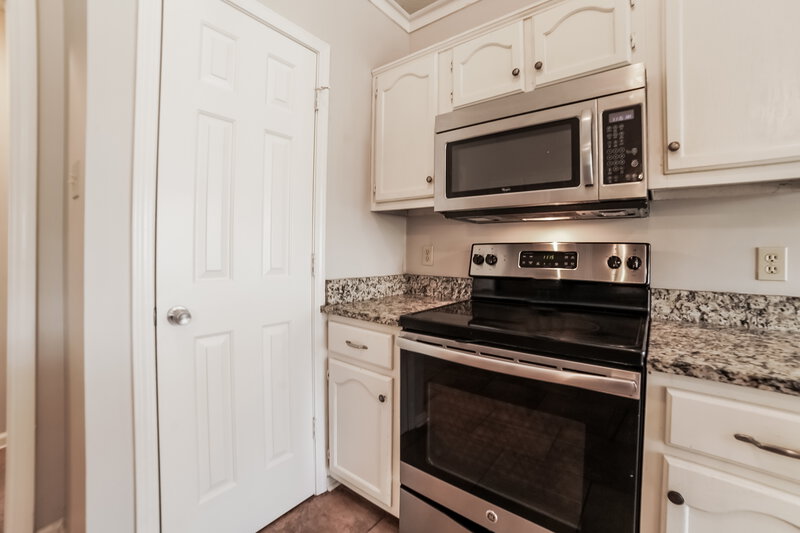 2,090/Mo, 7394 Paddock Cove Southaven, MS 38671 Kitchen View