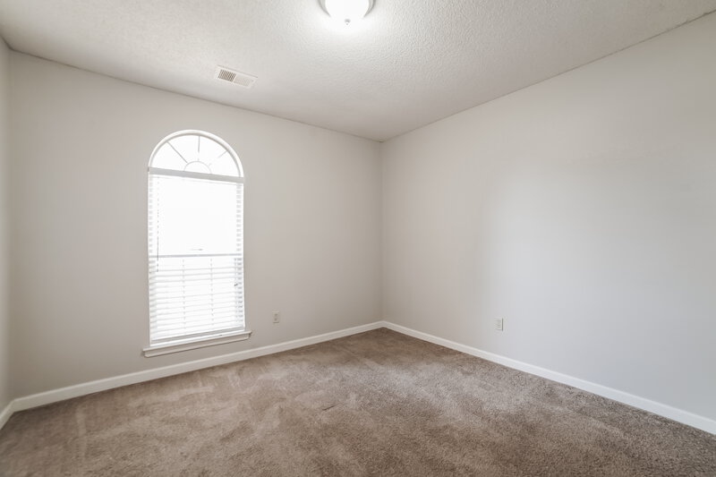 2,090/Mo, 7394 Paddock Cove Southaven, MS 38671 Bedroom View 2