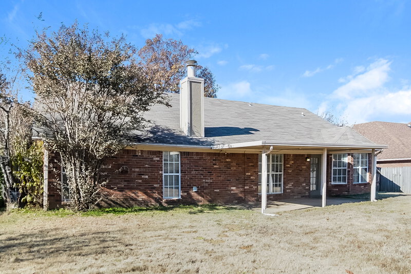 2,090/Mo, 7394 Paddock Cove Southaven, MS 38671 Rear View