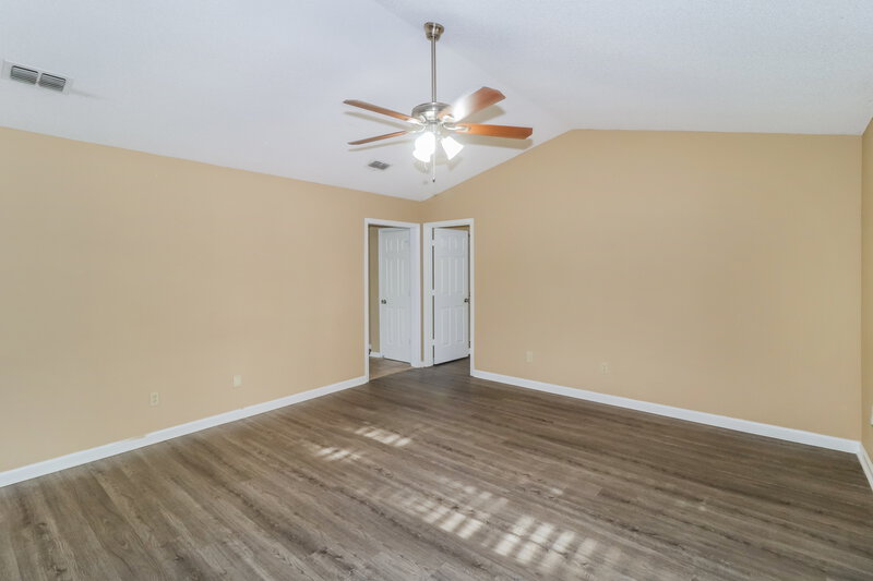 1,710/Mo, 7390 Paddock Cove Southaven, MS 38671 Living Room View
