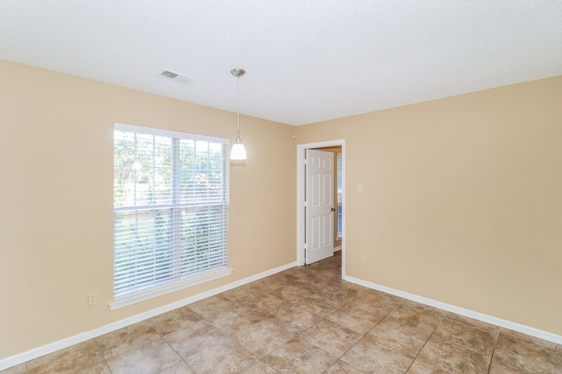 1,710/Mo, 7390 Paddock Cove Southaven, MS 38671 Dining Room View