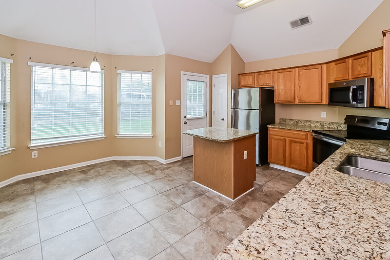1,680/Mo, 12621 Fox Run Cove Olive Branch, MS 38654 Dining Room View