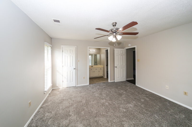 1,575/Mo, 9195 Belmont Dr Southaven, MS 38671 Main Bedroom View 2