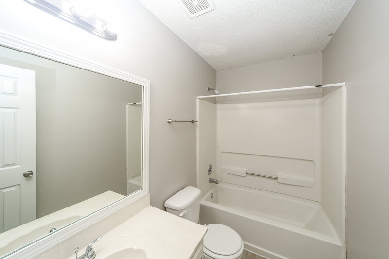 1,575/Mo, 9195 Belmont Dr Southaven, MS 38671 Bathroom View