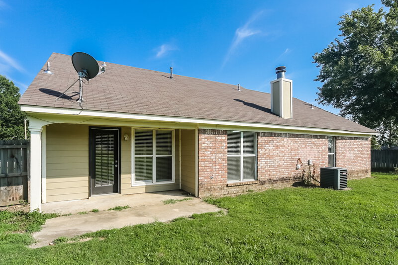 1,575/Mo, 9195 Belmont Dr Southaven, MS 38671 Rear View