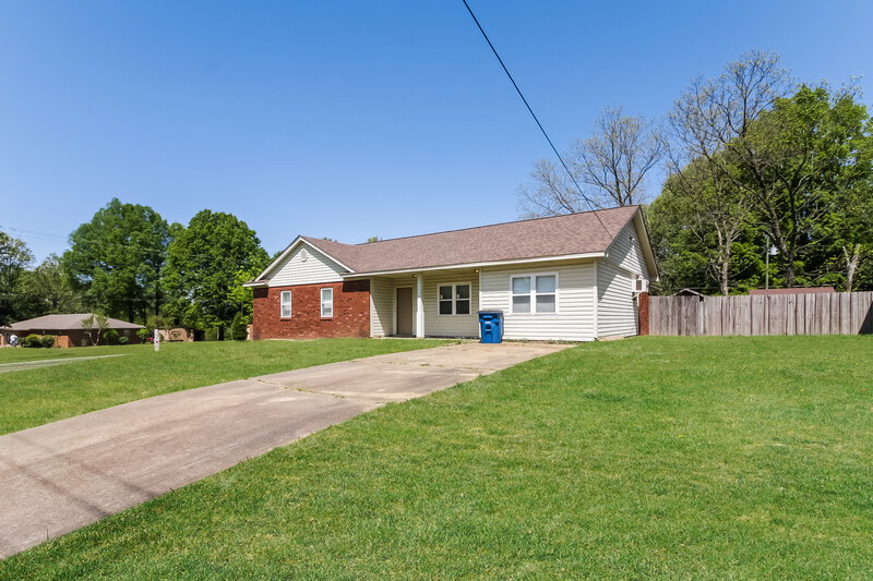 1,780/Mo, 10018 Goodman Rd Olive Branch, MS 38654 Front View 2