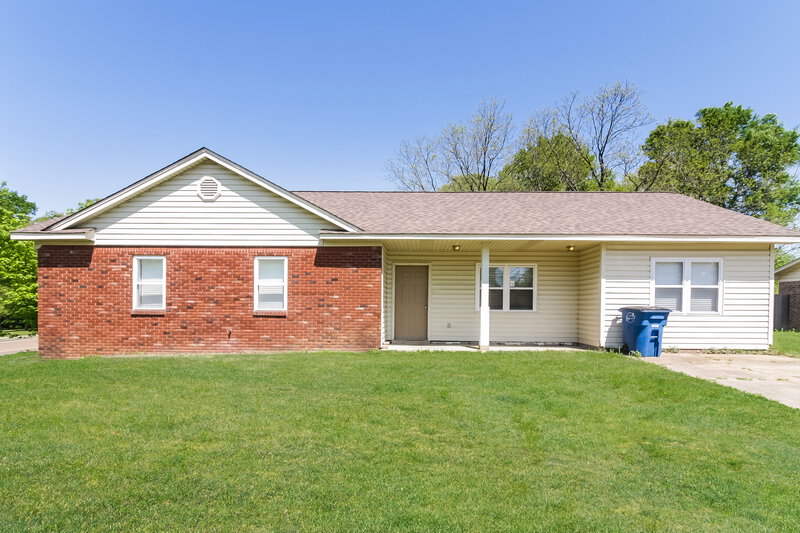 1,780/Mo, 10018 Goodman Rd Olive Branch, MS 38654 Front View 3