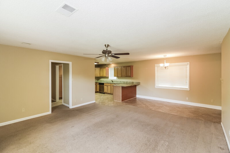 1,780/Mo, 10018 Goodman Rd Olive Branch, MS 38654 Living Room View 5