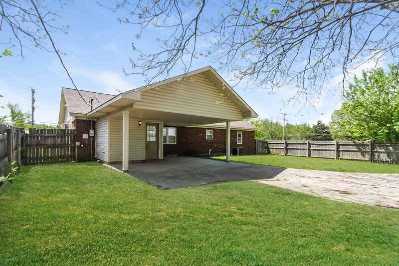 1,780/Mo, 10018 Goodman Rd Olive Branch, MS 38654 Rear View