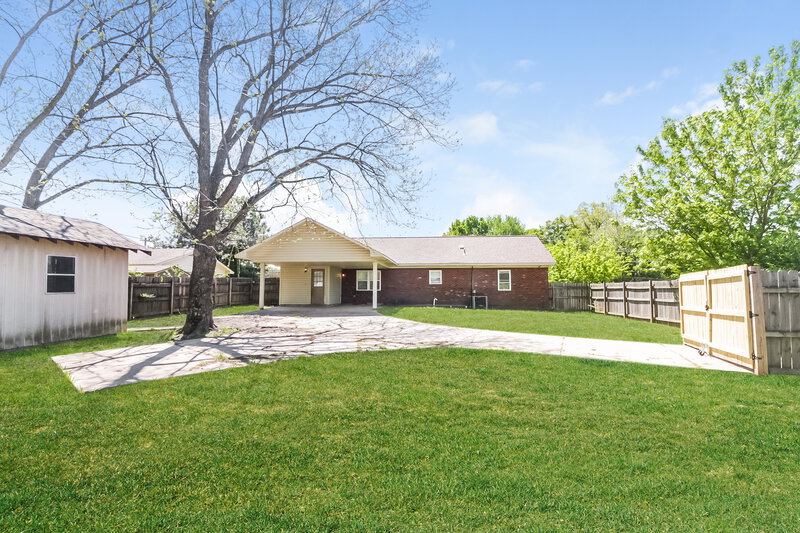 1,780/Mo, 10018 Goodman Rd Olive Branch, MS 38654 Rear View 2