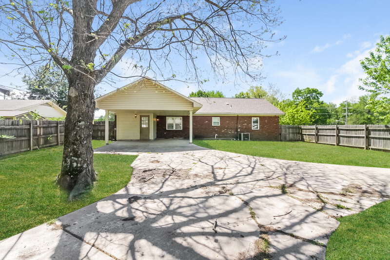 1,780/Mo, 10018 Goodman Rd Olive Branch, MS 38654 Rear View 3