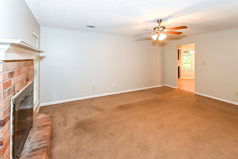 1,825/Mo, 7320 Hickory Estates Dr Walls, MS 38680 Living Room View 3