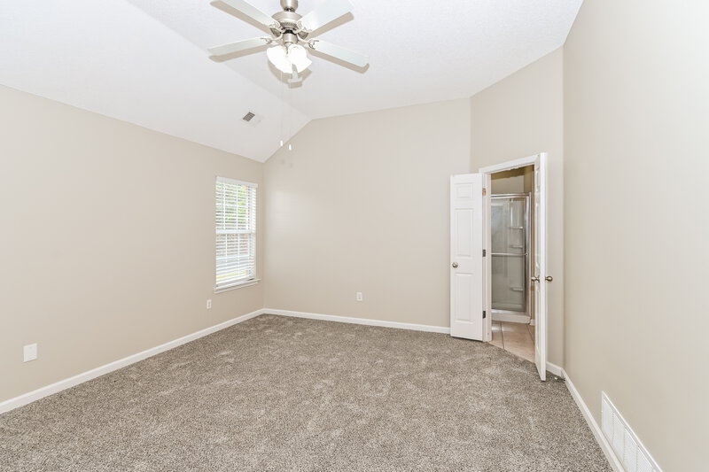 1,845/Mo, 916 Keebler Cove Southaven, MS 38671 Main Bedroom View