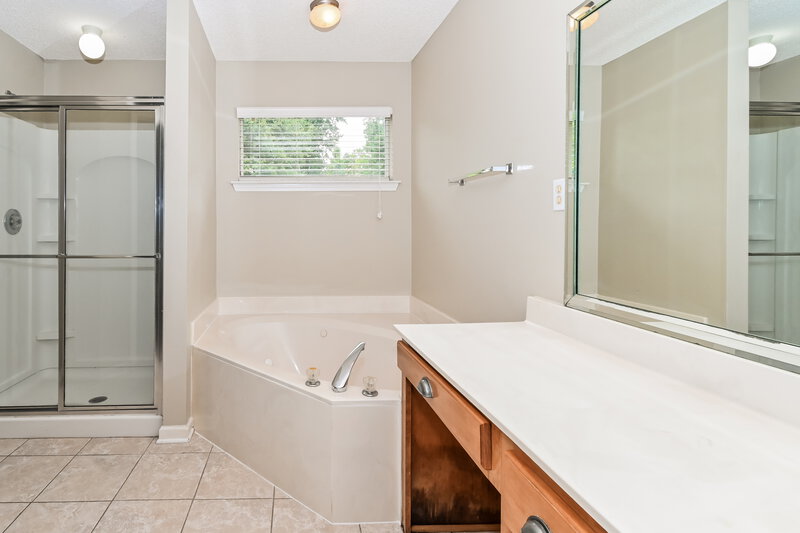 1,845/Mo, 916 Keebler Cove Southaven, MS 38671 Main Bathroom View