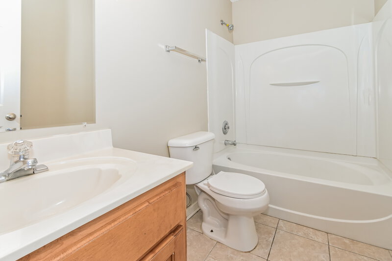 1,845/Mo, 916 Keebler Cove Southaven, MS 38671 Bathroom View