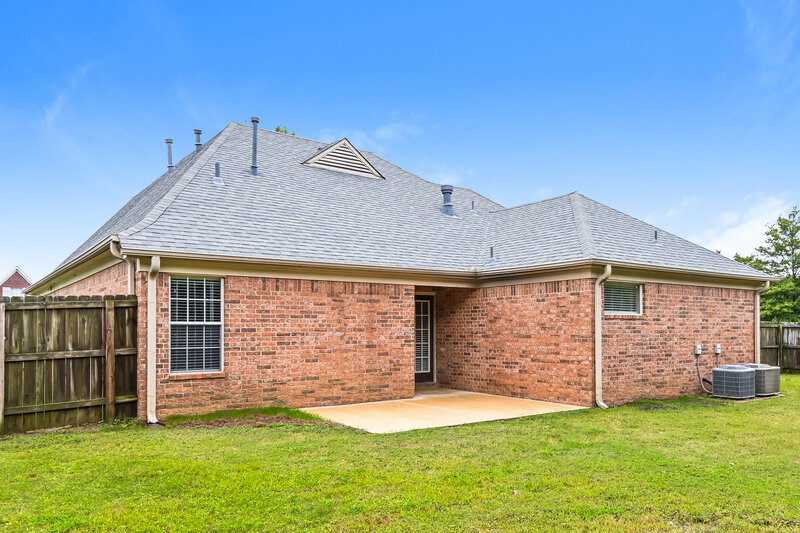 1,845/Mo, 916 Keebler Cove Southaven, MS 38671 Rear View