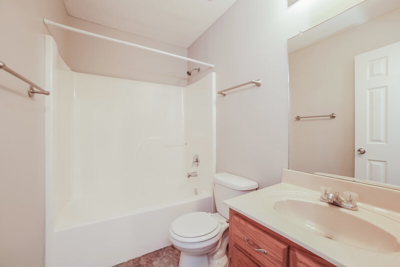 1,580/Mo, 1721 Central Trails Dr Southaven, MS 38671 Bathroom View