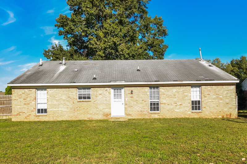1,455/Mo, 7110 Redfern Dr Horn Lake, MS 38637 Rear View 2