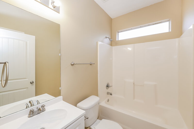 1,600/Mo, 9165 Mallard Park Blvd Walls, MS 38680 Bathroom View