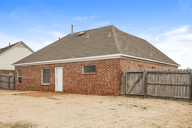 1,600/Mo, 9165 Mallard Park Blvd Walls, MS 38680 Rear View 2