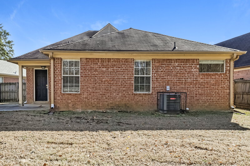 1,565/Mo, 9864 Milestone Circle Olive Branch, MS 38654 Rear View
