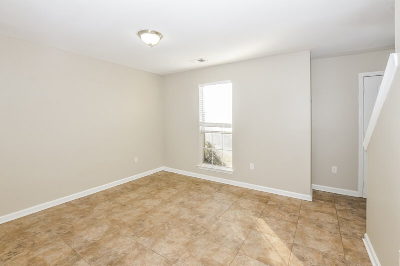 1,800/Mo, 7150 Hunters Forest Dr Olive Branch, MS 38654 Dining Room View 2