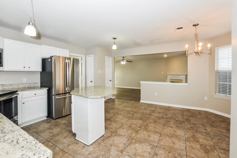 1,800/Mo, 7150 Hunters Forest Dr Olive Branch, MS 38654 Kitchen View 2