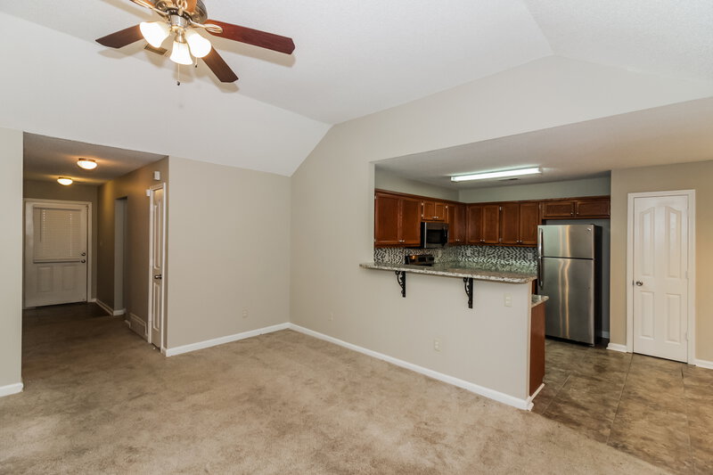 1,505/Mo, 3860 Conrail Circle Horn Lake, MS 38637 Living Room View 4