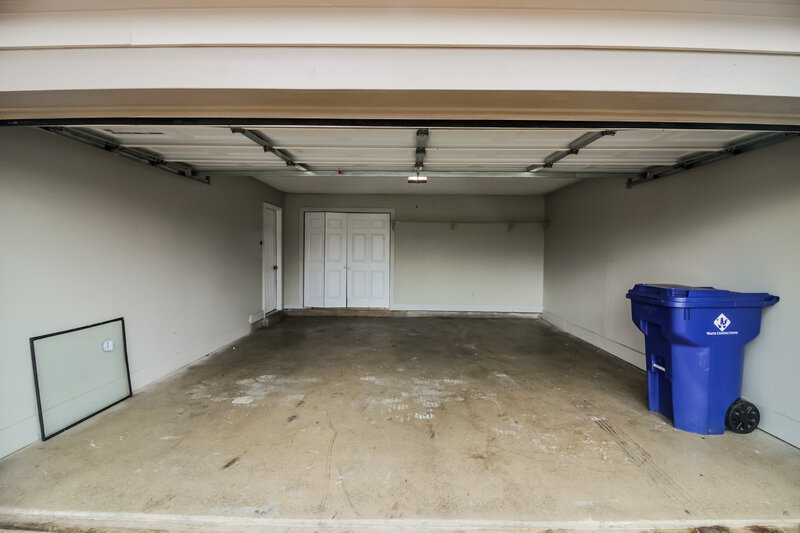 1,505/Mo, 3860 Conrail Circle Horn Lake, MS 38637 Garage View