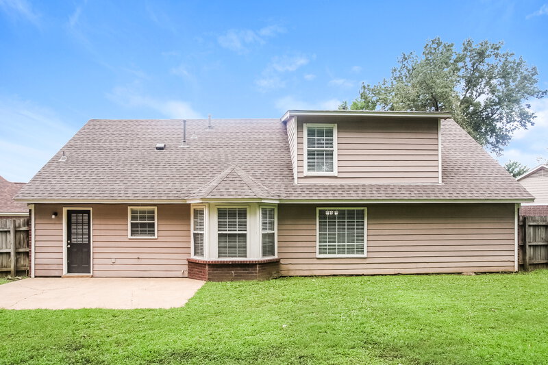 1,880/Mo, 6511 Firefly Cove Walls, MS 38680 Rear View