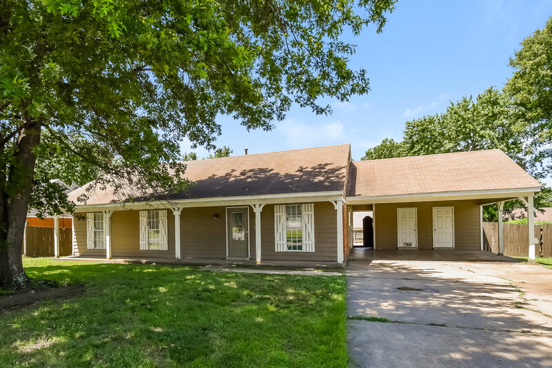 2,380/Mo, 7083 Layne Dr Horn Lake, MS 38637 Front View