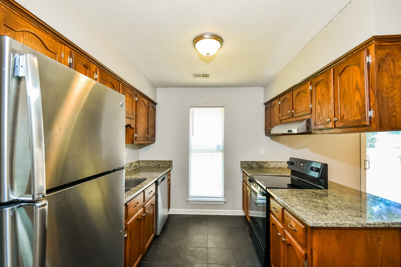 2,380/Mo, 7083 Layne Dr Horn Lake, MS 38637 Kitchen View