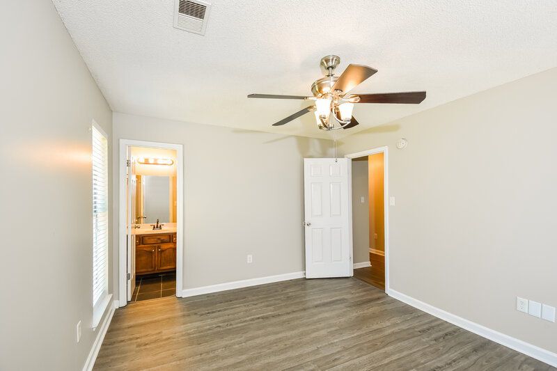 2,380/Mo, 7083 Layne Dr Horn Lake, MS 38637 Main Bedroom View 2